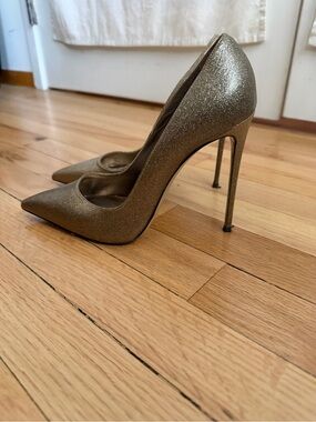 ICONIC Le Silla Gold Glitter Pointed Toe Stiletto Heels
